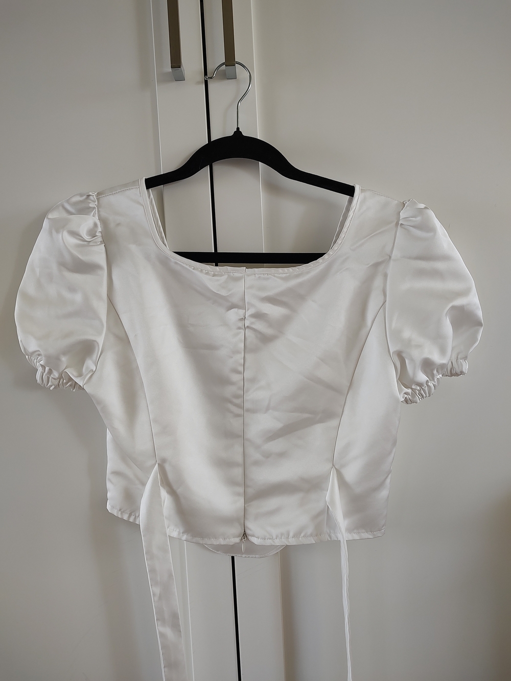 White Satin Puff-Sleeve Top - Angel Top From Day-to-day - Picture 3 of 3